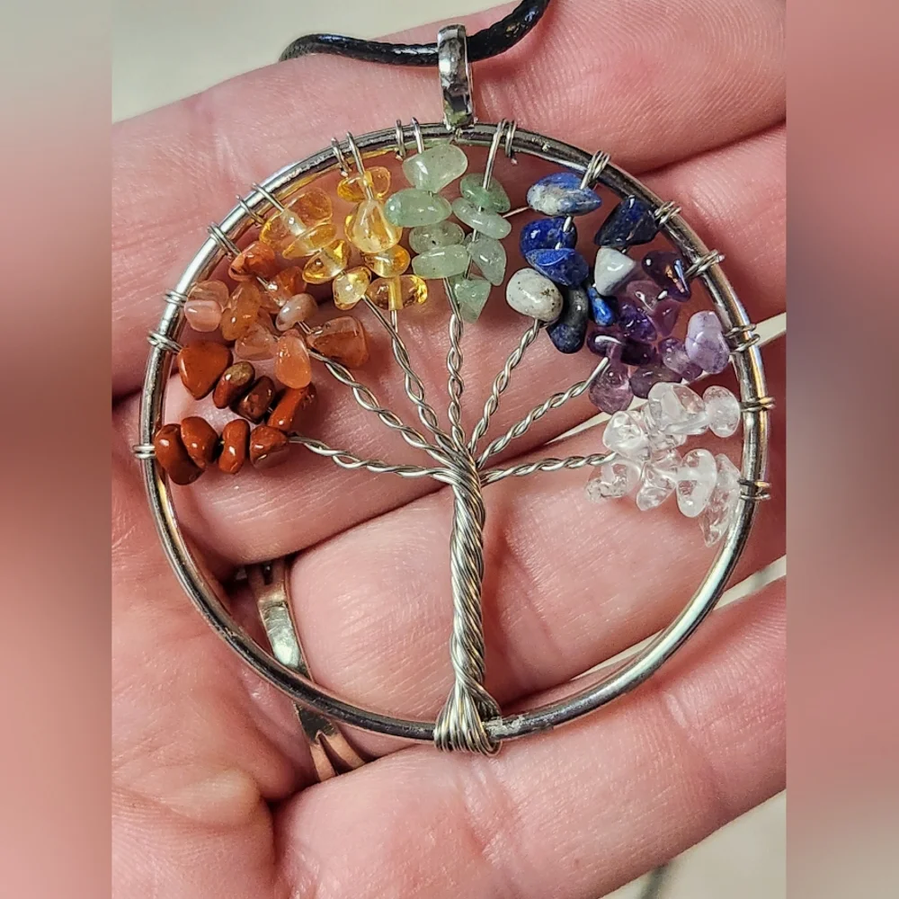 Tree of Life Crystal Pendant. Wire Wrap Jewlery. - Picture 3 of 7